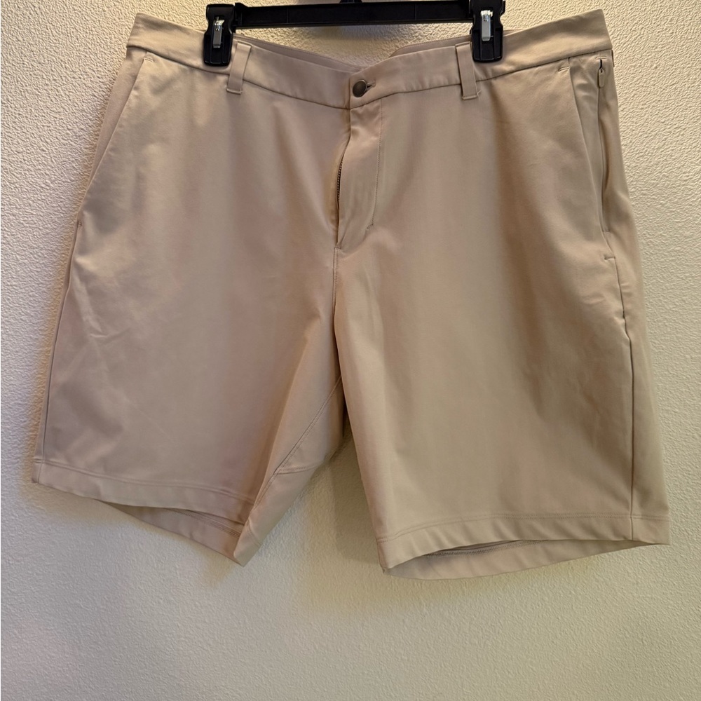 Men’s Lululemon ABC Shorts size 38